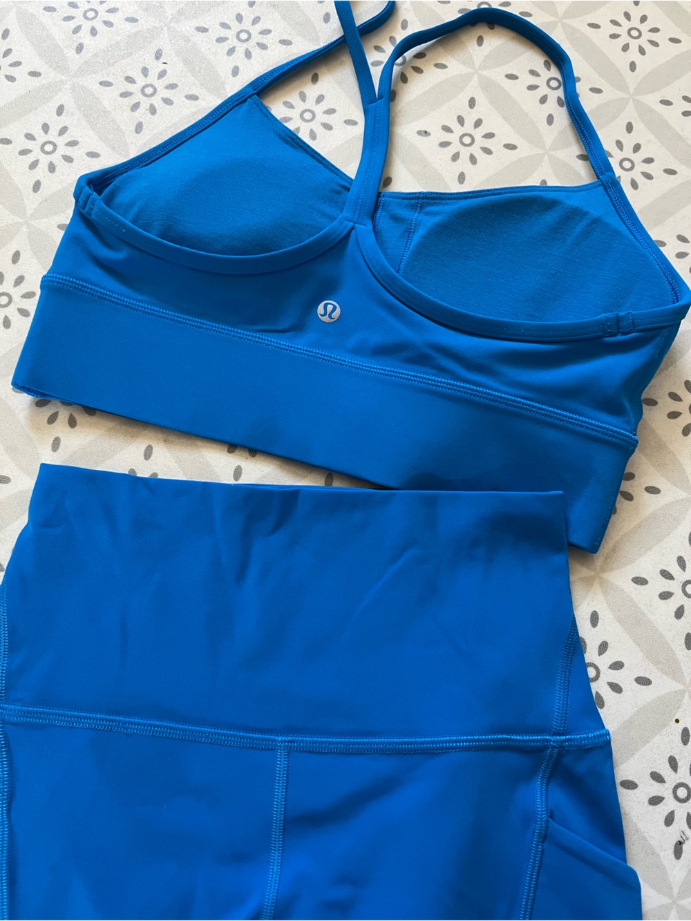 lululemon align shorts 6” with pockets size 4 - poolside - Picture 4 of 4